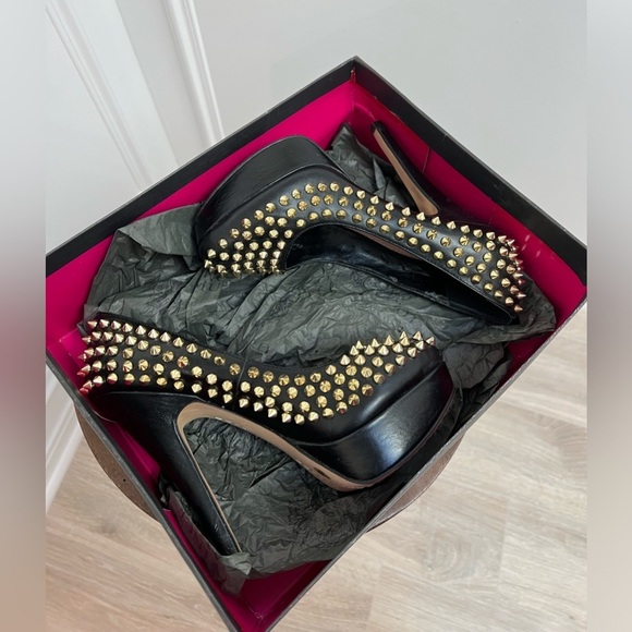 VINCE CAMUTO Madelyn - Picture 9 of 9